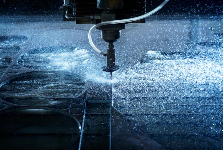 Quelle est la technique adaptée pour les travaux de découpe du verre ?