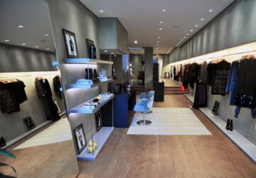 Entreprise de vêtement créer une identité forte pour les combinaisons de plage