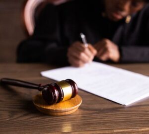 Quand et pourquoi engager une procédure juridique